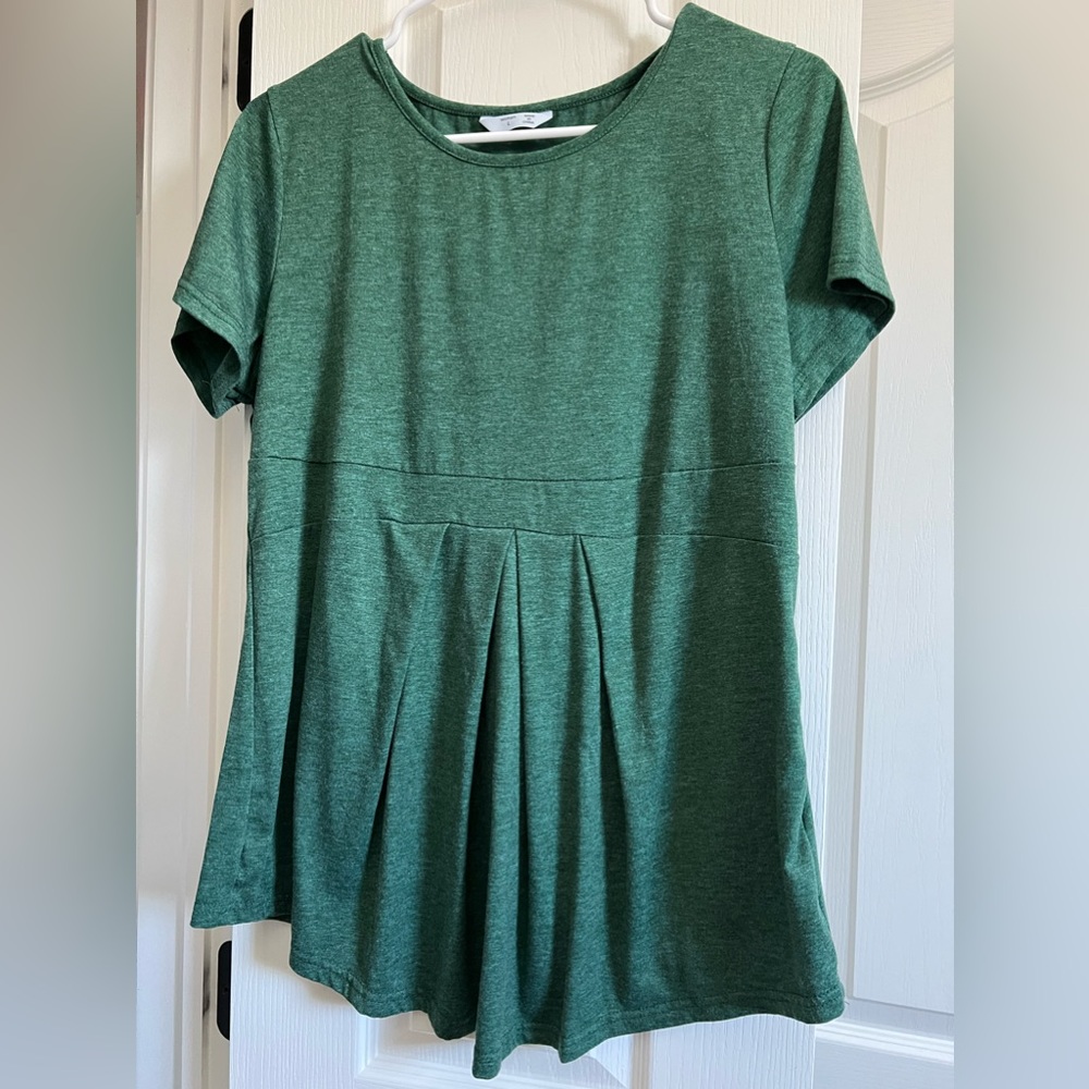 Women’s maternity casual peplum t-shirt